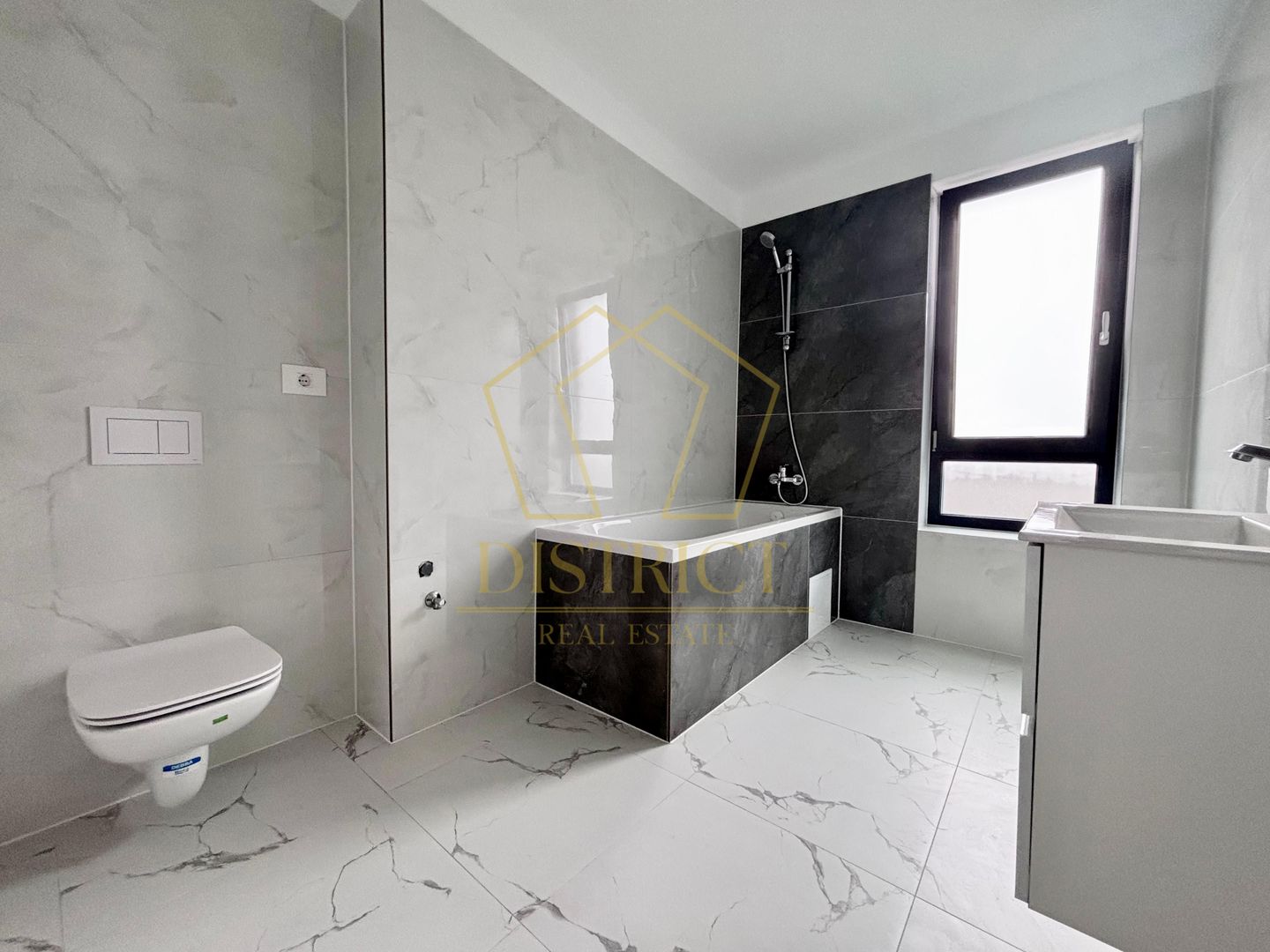 Apartament cu 3 camere si terasa de 61 mp | Torontalului - Poză 9