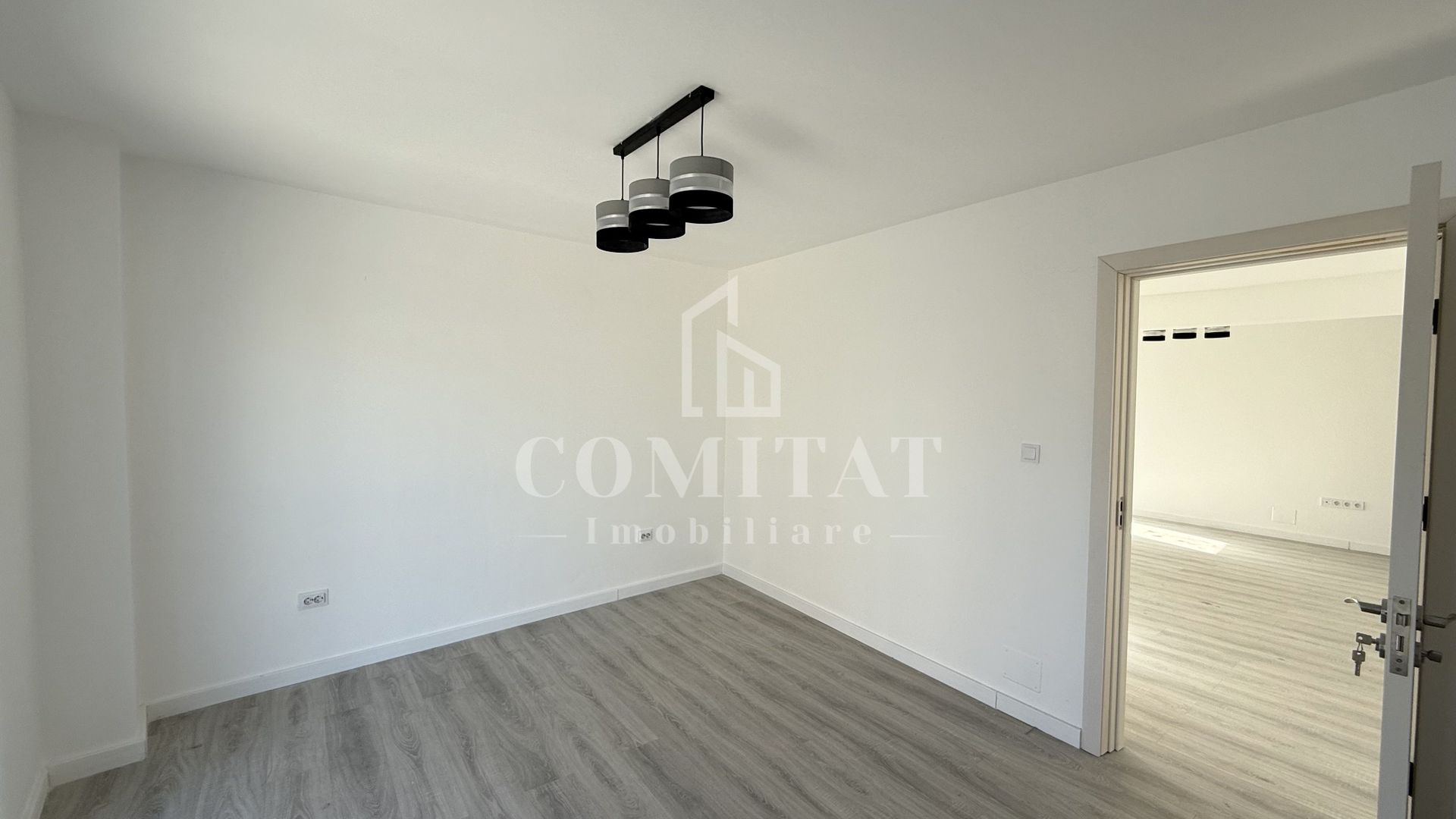 Preț excelent | Apartament cu 3 camere, 2 băi  | Dâmbul Rotund - Poză 11