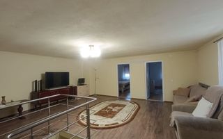 Casă de vânzare în satul Roșia cu vedere panoramică spre Munții Făgăras - Poză 10