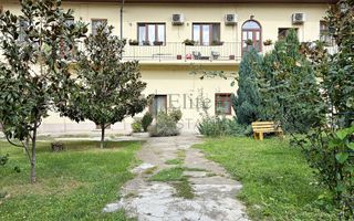 Apartament ultracentral in Pasajul Vulturul Negru din Oradea - Poză 13