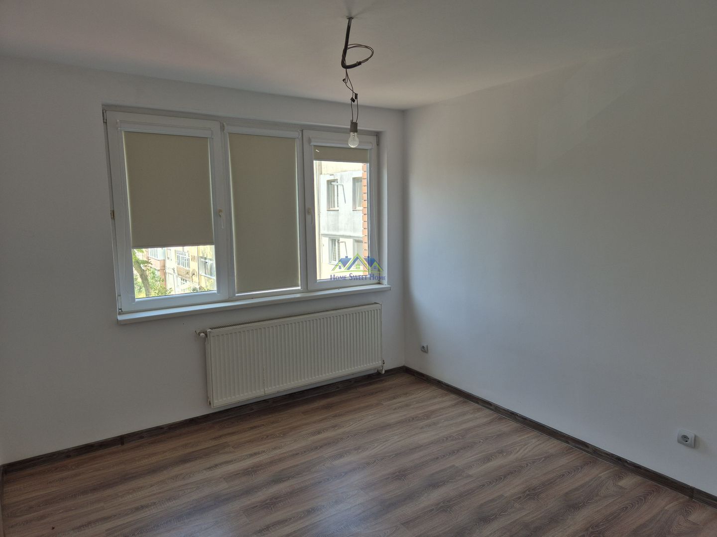 Vand apartament 3 camere, zona Profi(M3), et. 3/4, semi, 55mp, balcon - Poză 7