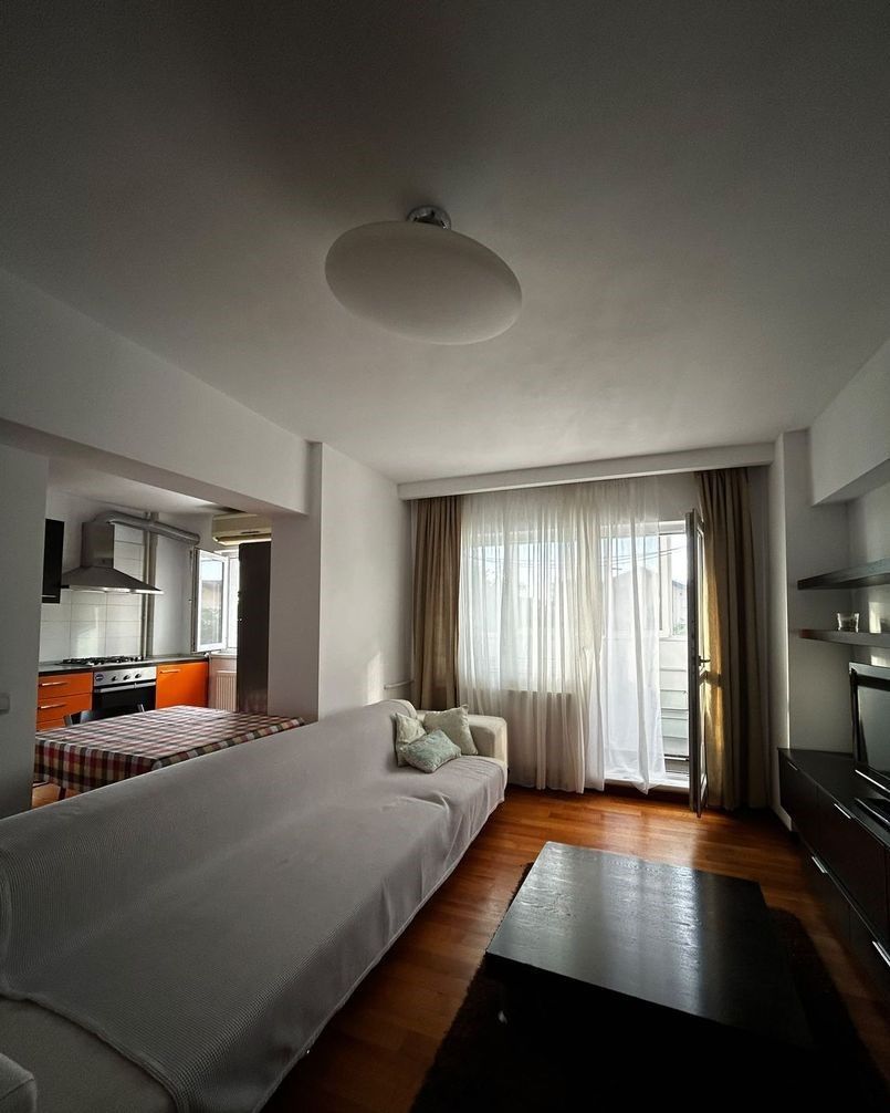 De Inchiriat Apartament 2 camere, metrou Piața Muncii - Poză 2