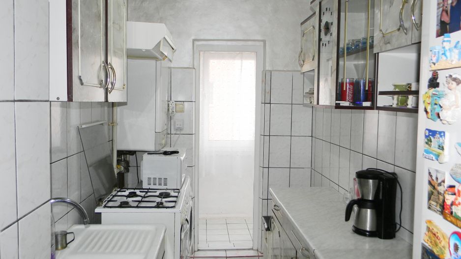 Apartament decomandat in Sacele - Poză 6