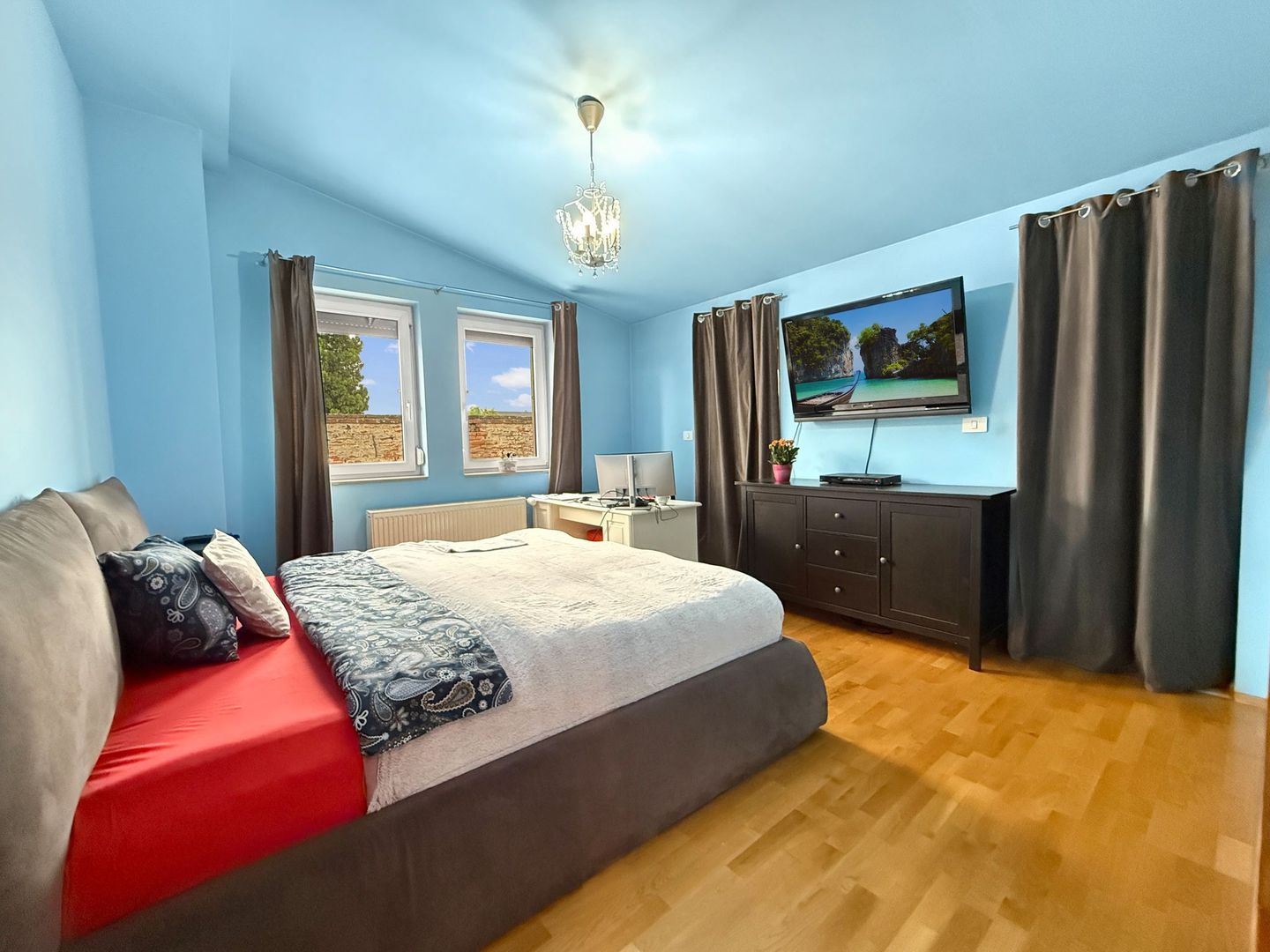 Două case separate , utilizare mixtă– rezidențial & comercial. - Poză 13