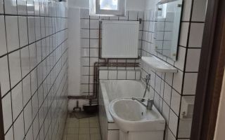 Apartament 3 camere | 55 mp | Centrală proprie | Piața Doina | - Poză 2