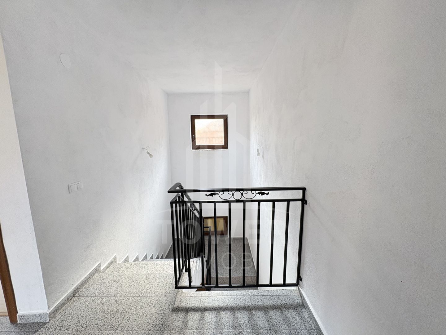 Apartament la casă cu curte – zonă liniștită, strada Zăvoi - Poză 12