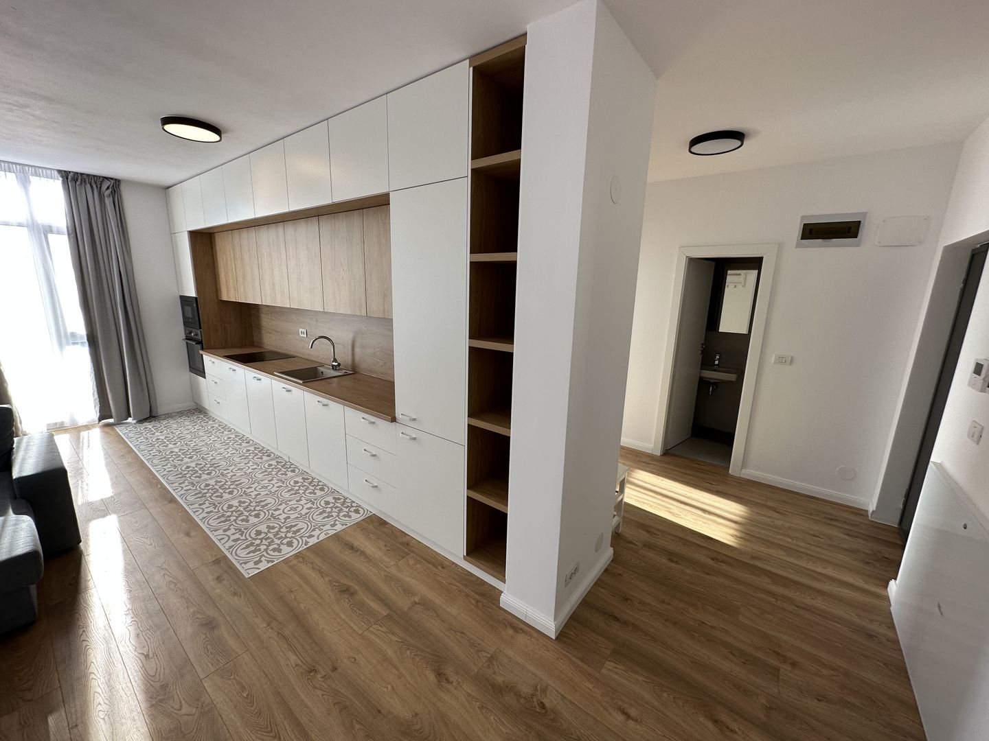 Apartament  3 camere zona Centrala - Poză 6