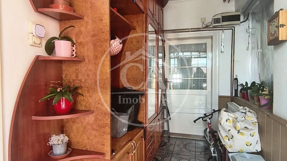 Casa de vanzare cu 3 camere de tip P+M in zona Velenta, Oradea - Poză 19