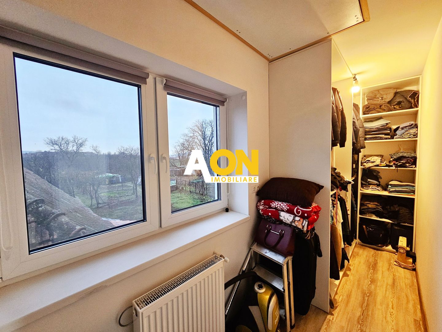 Casa cu doua corpuri, 5 camere, 1580 mp teren, Dealul Furcilor - Poză 16