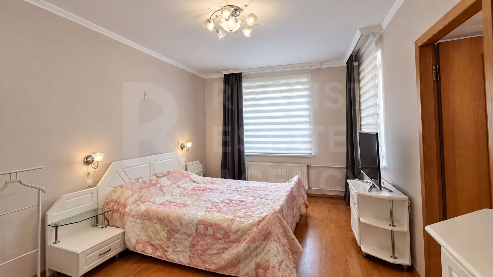 Chirie, casă, 5 camere, Strada Guţu Valentin, Centru - Poză 8