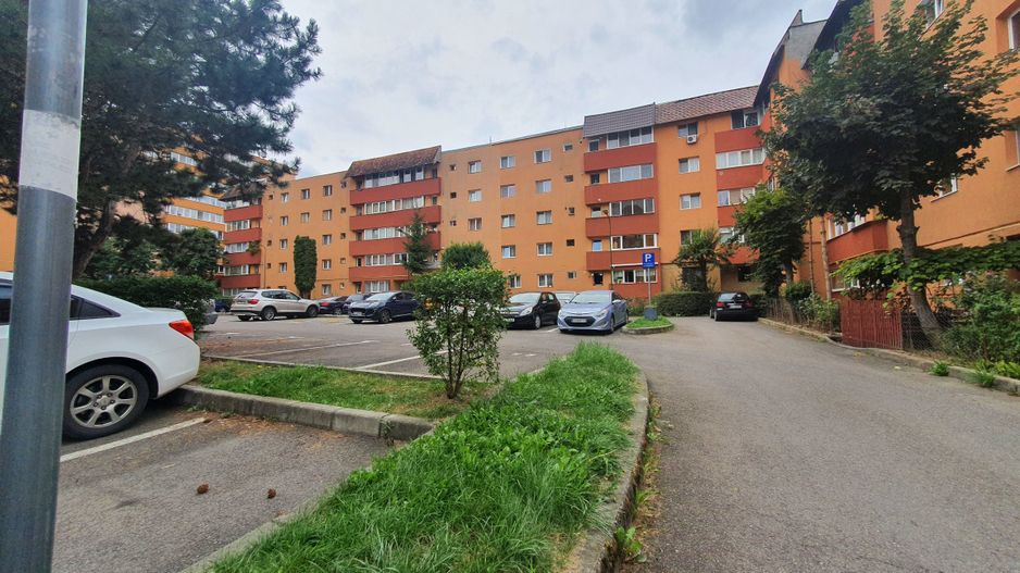 Comision zero.Racadau zona pietonal, 3 camere, 2 bai, parter inalt. - Poză 11