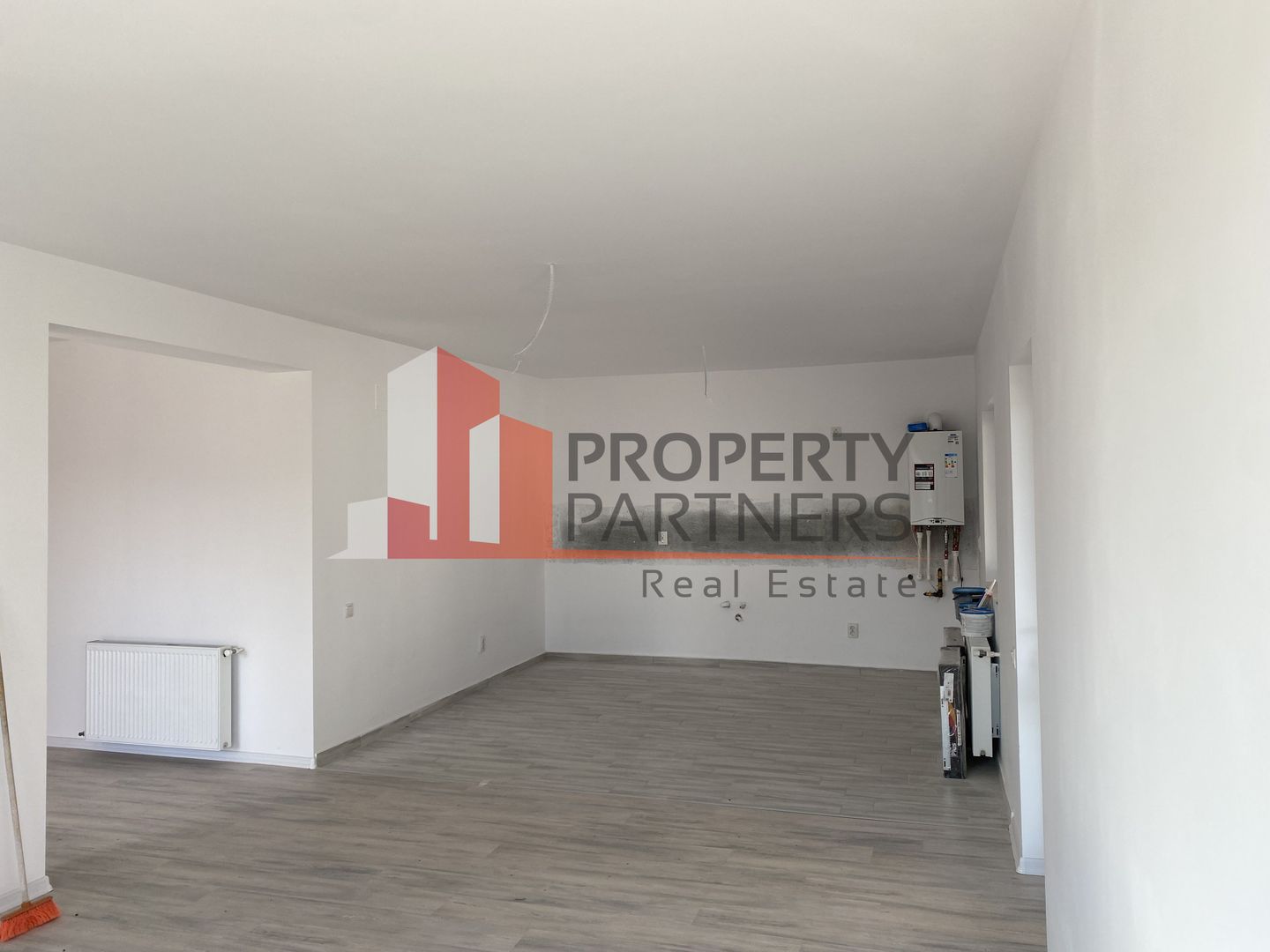 Sabareni, casa parter + mansarda locuibila. - Poză 2