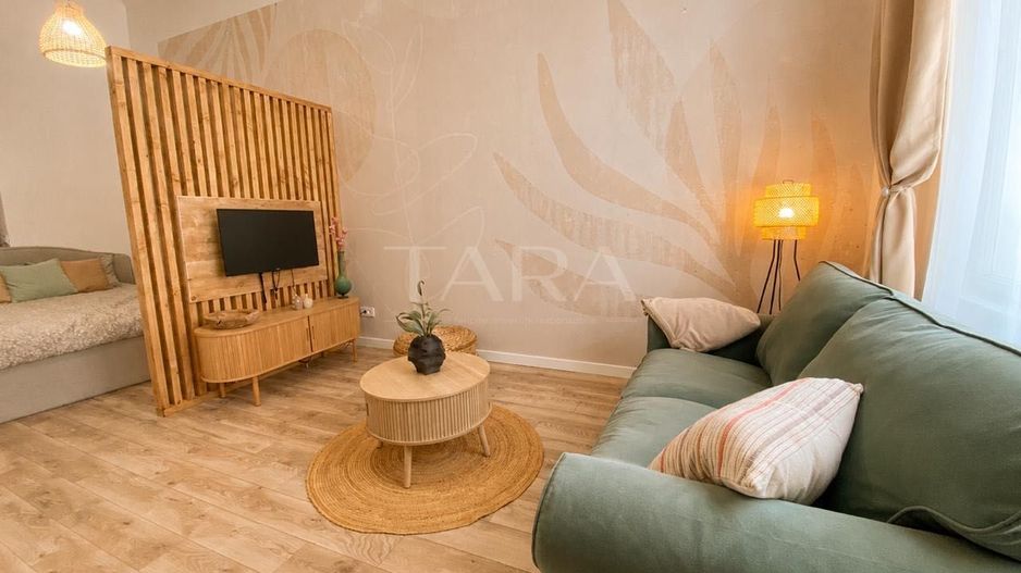 Apartament ultracentral, 40 mp, etaj 1, Piața Unirii. - Poză 2