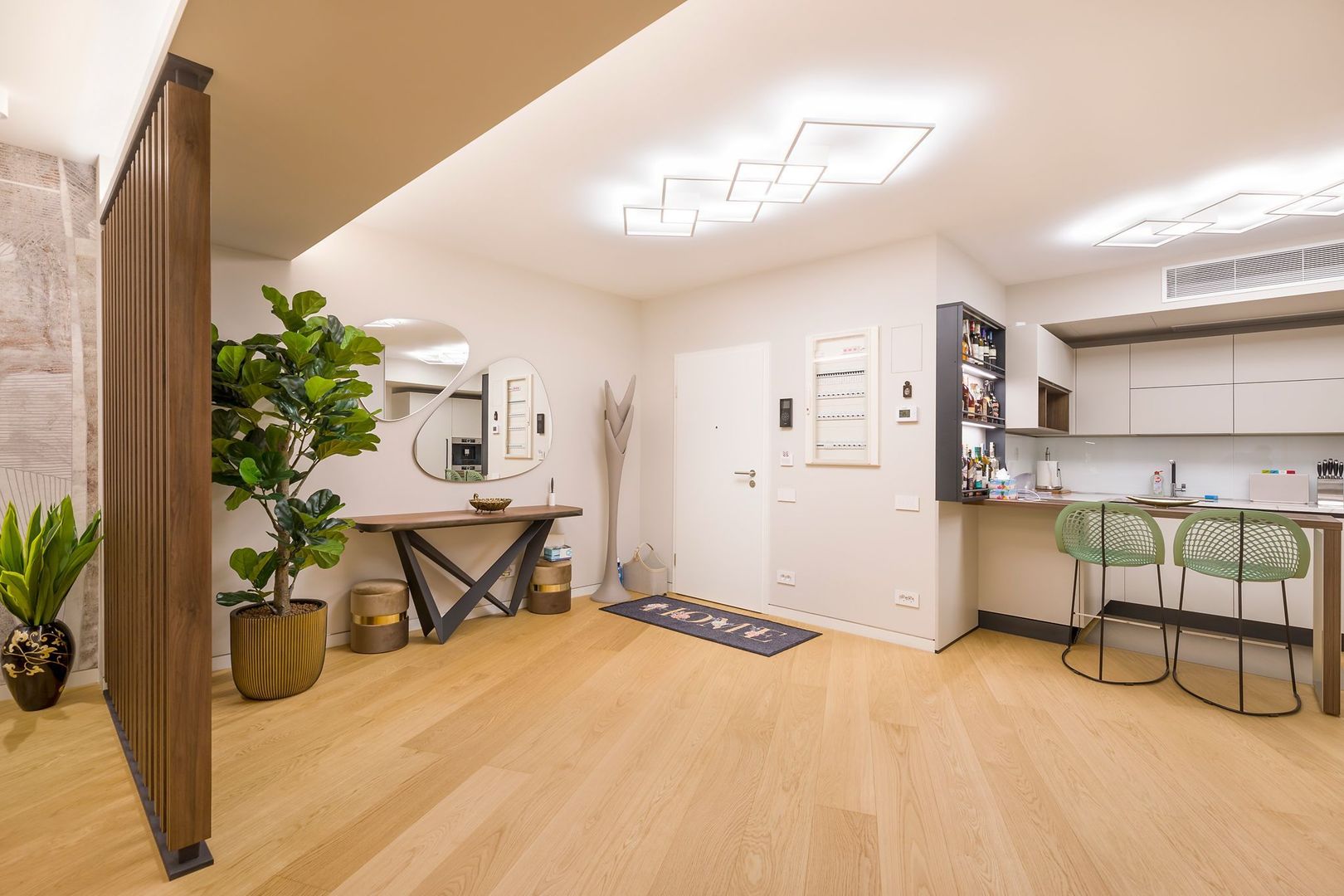 Apartament deosebit 4 camere complet mobilat si loc de parcare inclus - Poză 25