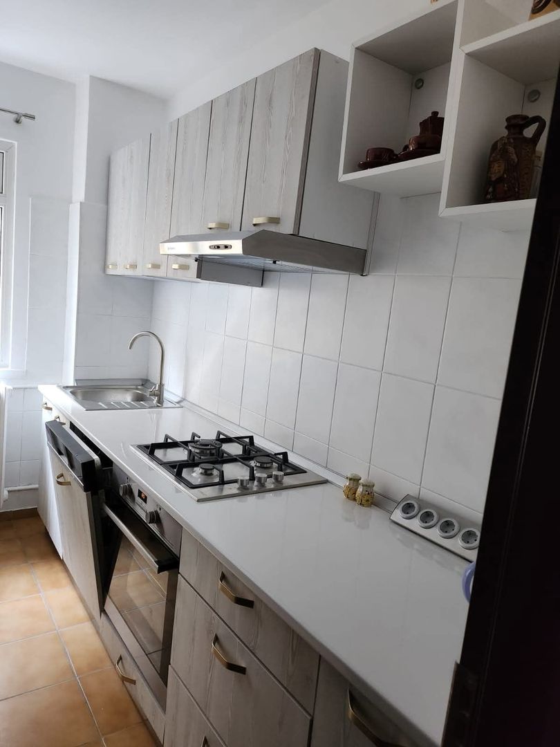 Apartament cu trei camere, Brancoveanu, 120.000€ negociabil - Poză 8