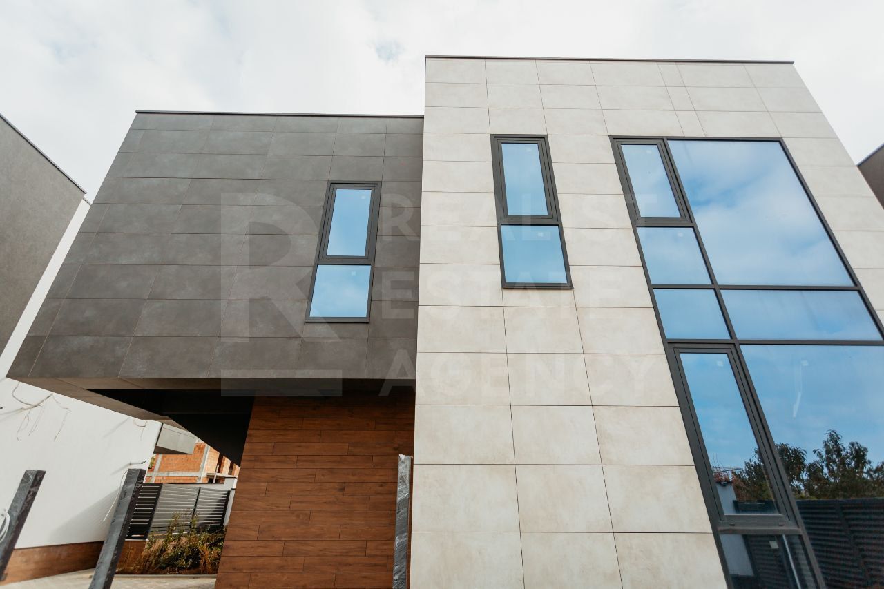 Vânzare casă în stil Hi-Tech, 4 camere, str. Speranţei, Ciocana. - Poză 1