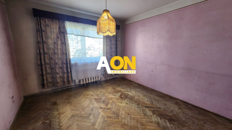 Apartament 3 camere, etaj intermediar, Cetate - Poză 3
