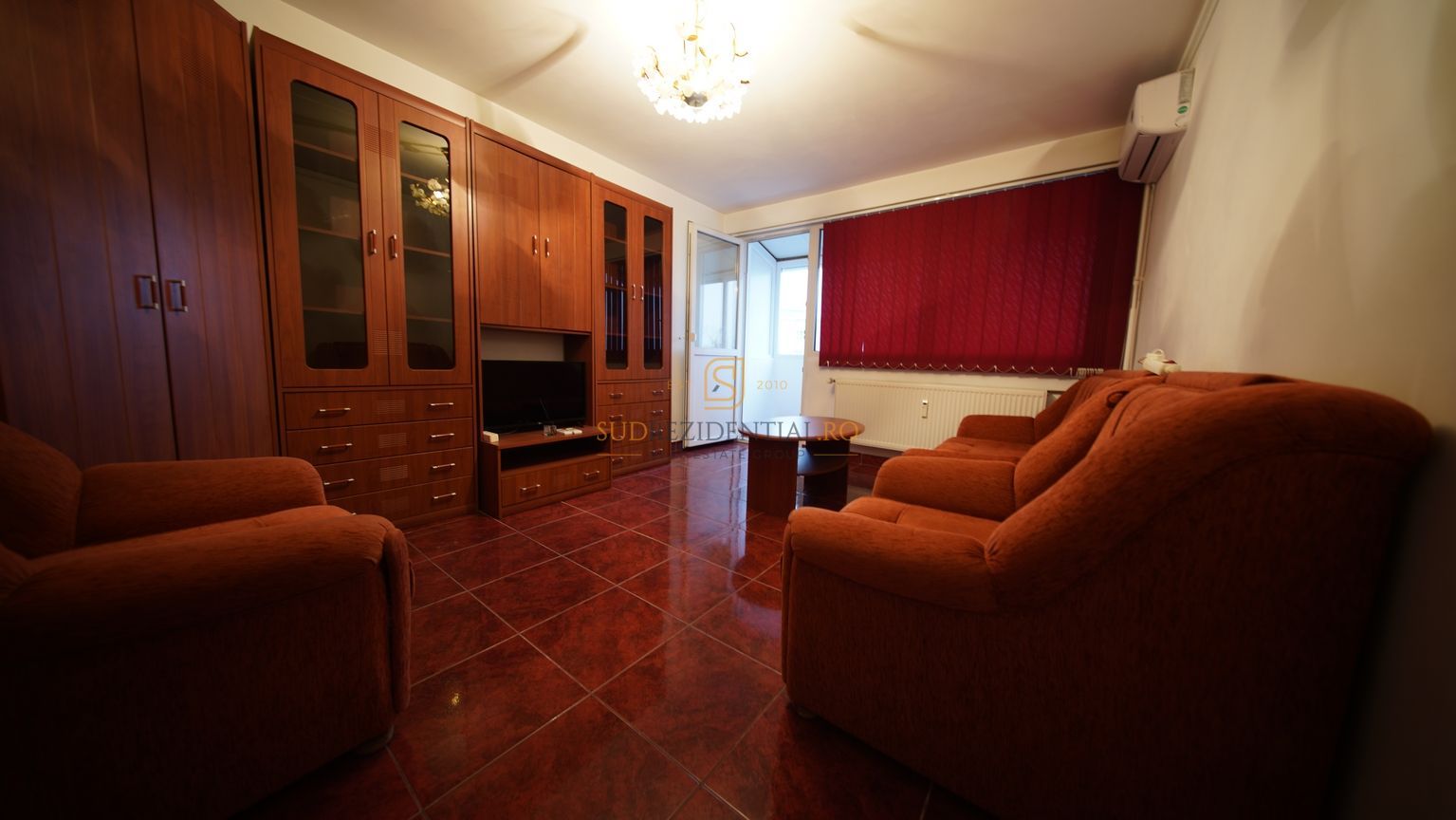 Eroii Revolutiei - Apartament cu 2 camere, decomandat, Comision 0% - Poză 1