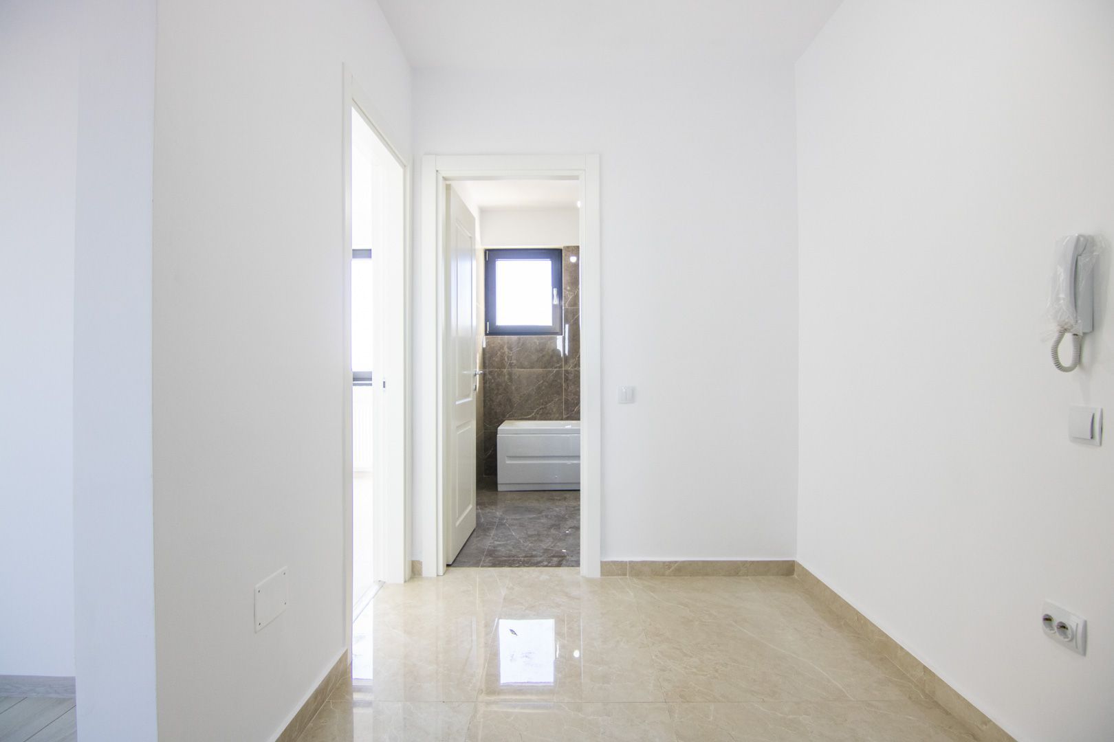 10% DISCOUNT la avans - Doar in IULIE - Poză 5