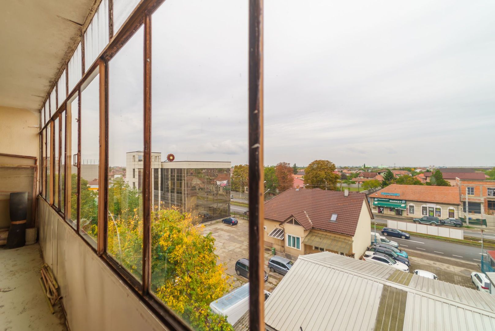 Oportunitate! Apartament 4 camere cu panoramă către Calea Radnei - Poză 3