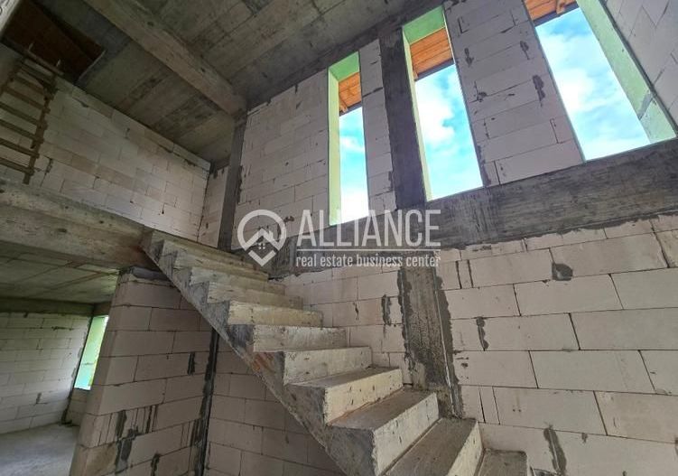 VALU LUI TRAIAN-Casa la rosu + acoperis complet - Poză 14