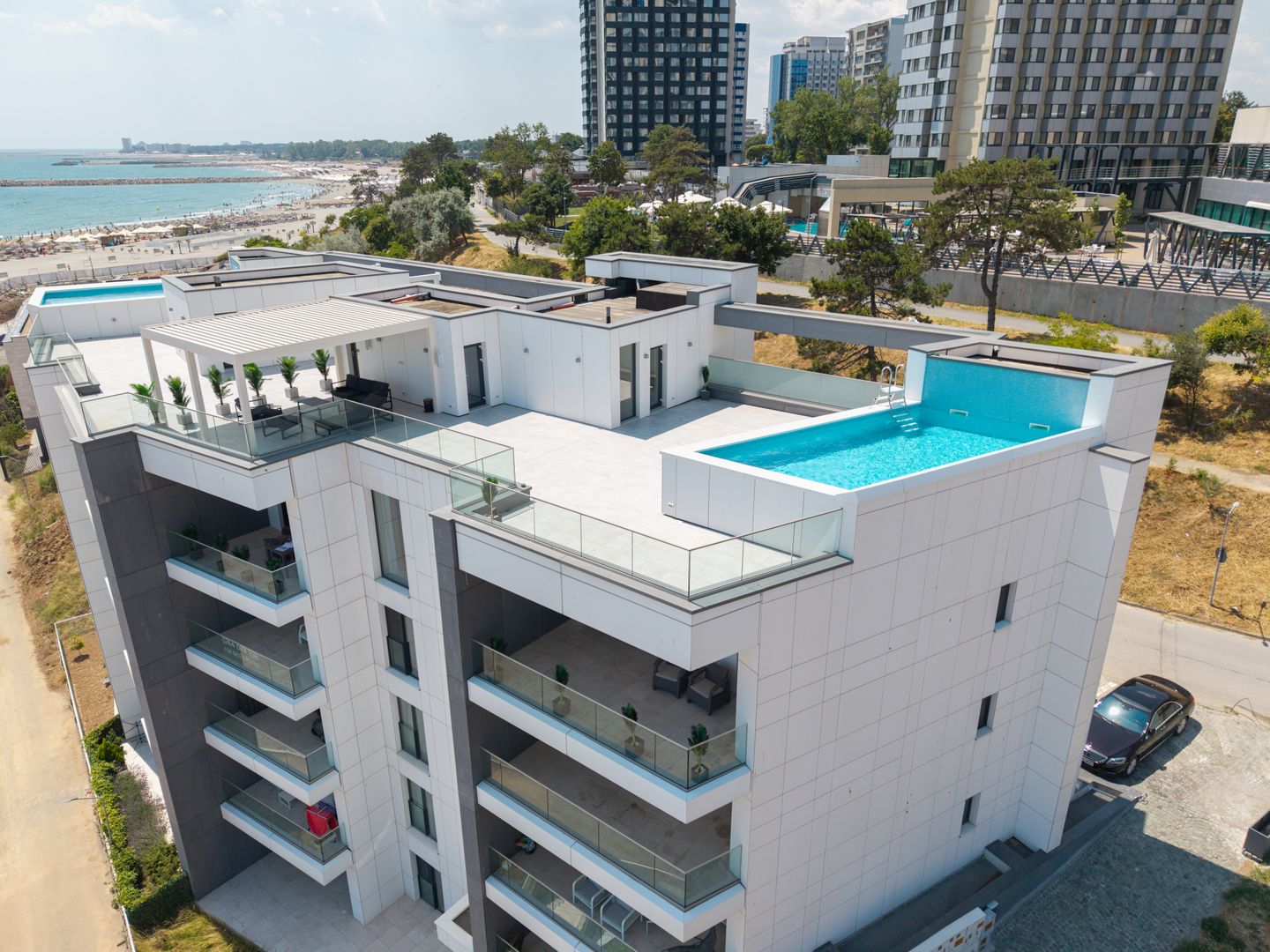 PENTHOUSE CU PISCINA, VEDERE PANORAMICA LA MARE/FALEZA OLIMP - Poză 1