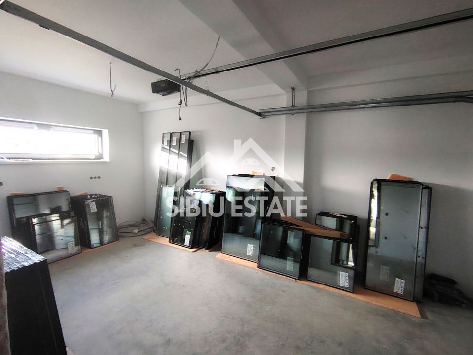 Casa 4 camere, 3 bai, garaj si curte larga, Sibiu Selimbar - Poză 11