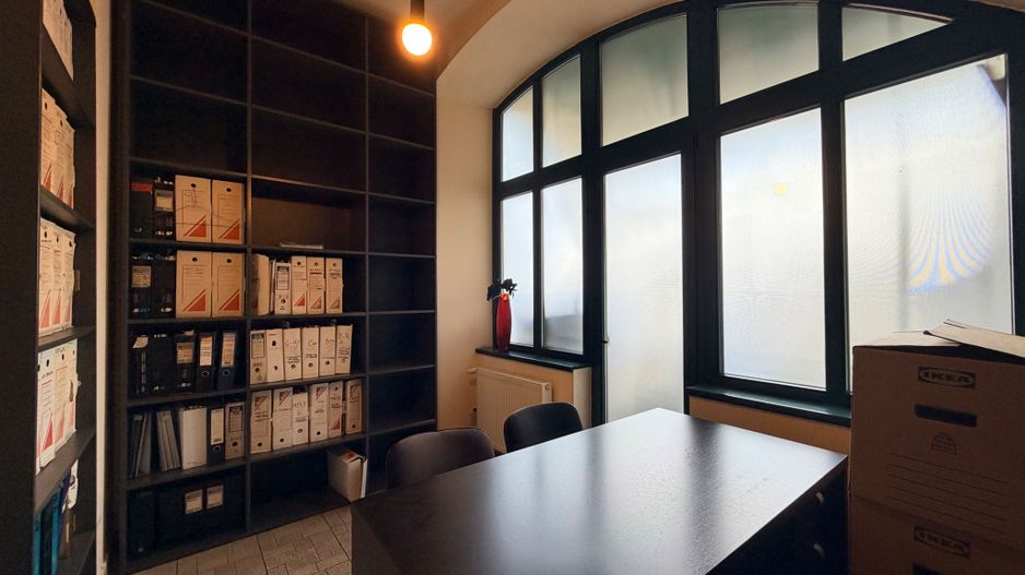 Spațiu ideal pentru cabinet sau activități de birou- Piața Unirii - Poză 16