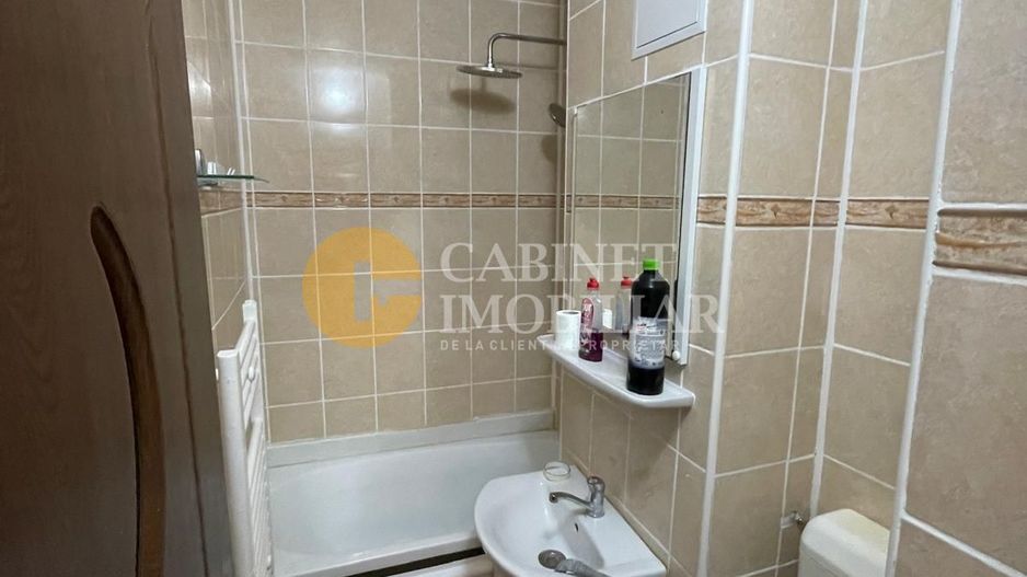 2 Camere Decomandat - Etaj 1 - Zona Alexandru Cel Bun - Poză 5