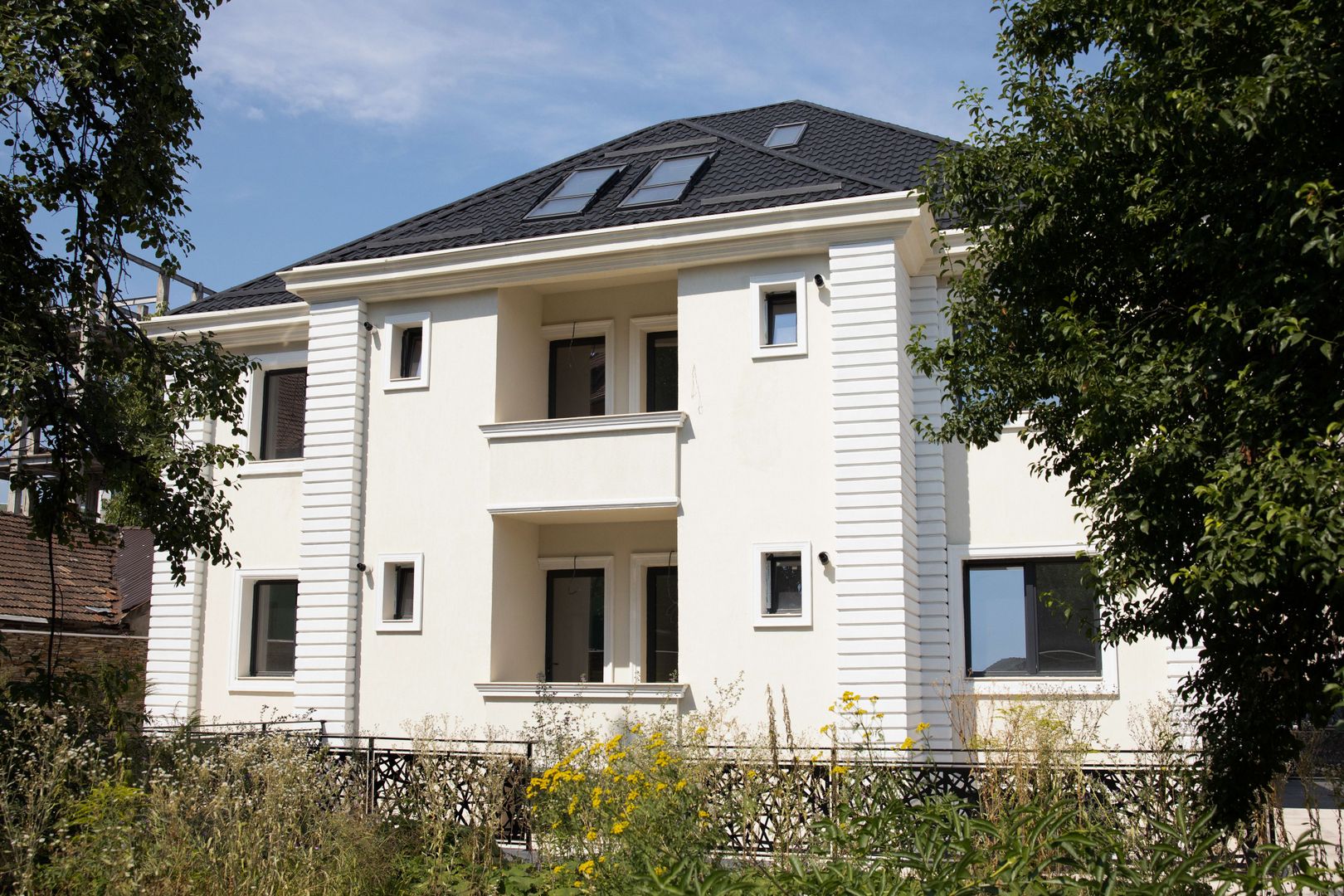 Proprietate Zona Centru Civic , ideala ca proiect de investitii - Poză 2