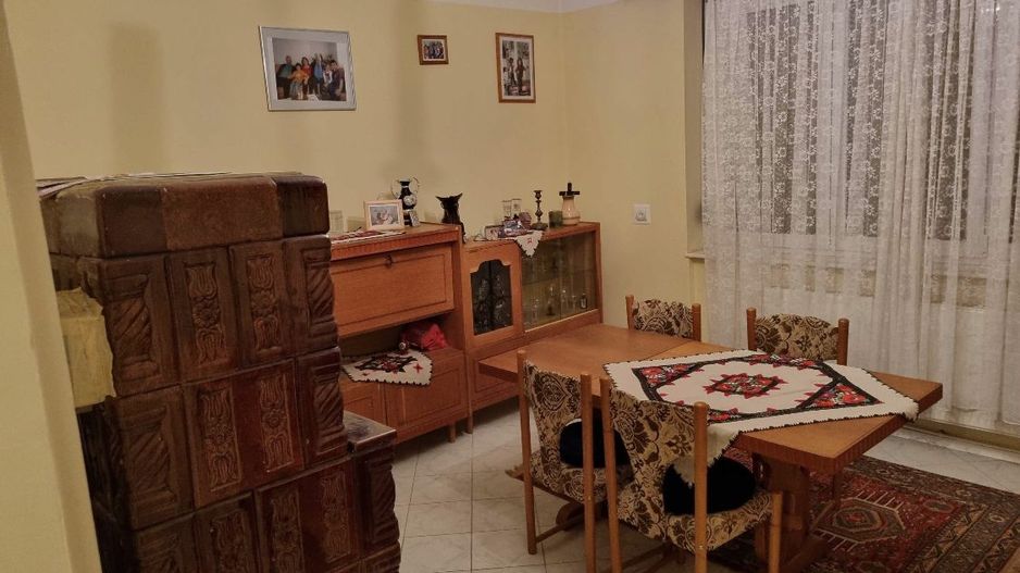 Casa centrala cu etaj - Poză 4