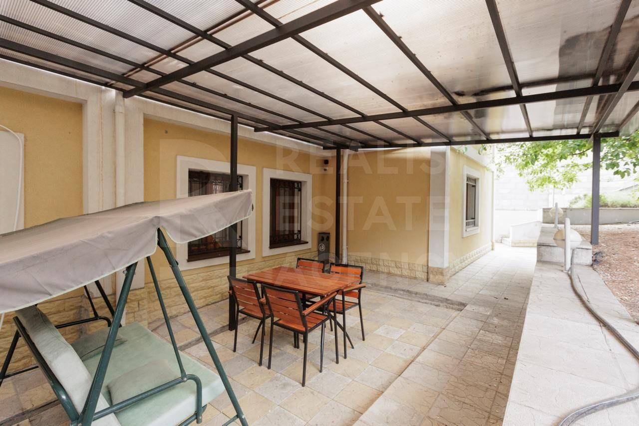 Chirie, casă, 2 nivele, 5 camere, str. Alexandru  Cosmescu, Centru - Poză 2