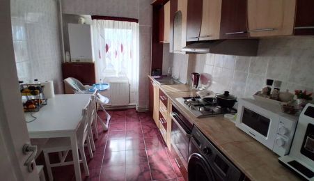 Apartament 3 camere, D.,2 bai, 65mp 135000euro Pacurari
