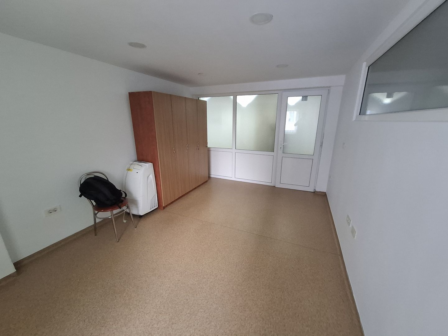 Spații de birouri / cabinete – 16 mp – Str. Milcov (lângă Rompetrol) - Poză 4