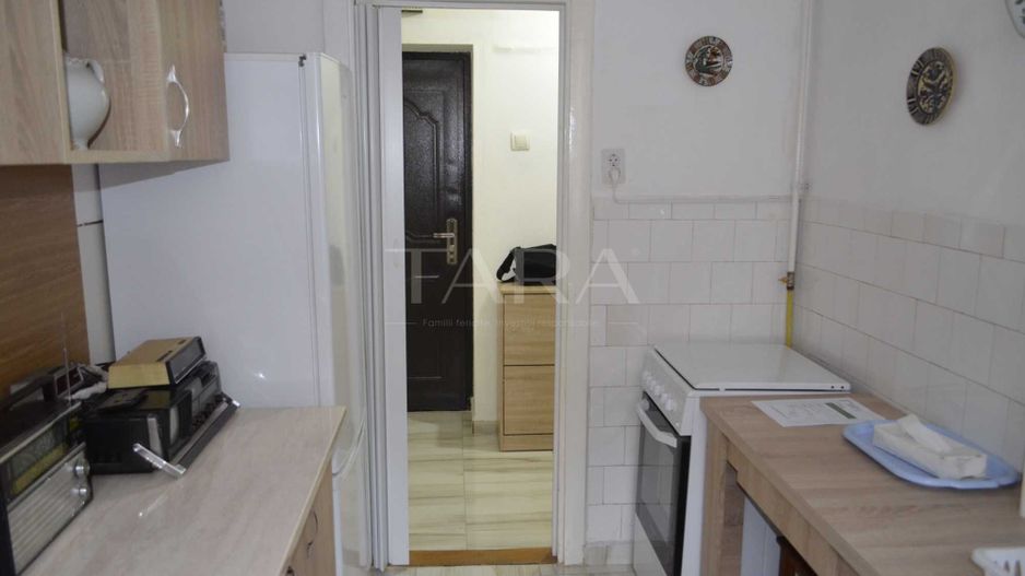 Apartament decomandat, 42 mp, aproape de centru - Poză 1
