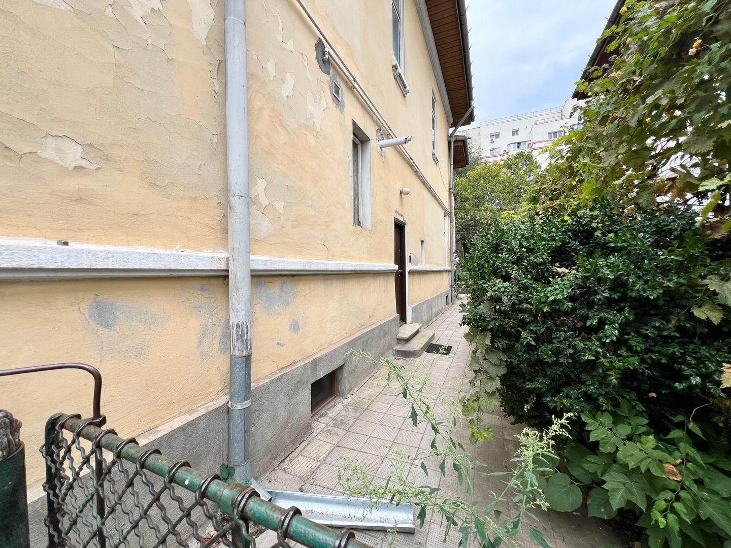 Casă interbelică de închiriat – Str. Barbu Văcărescu nr. 33 - Poză 40