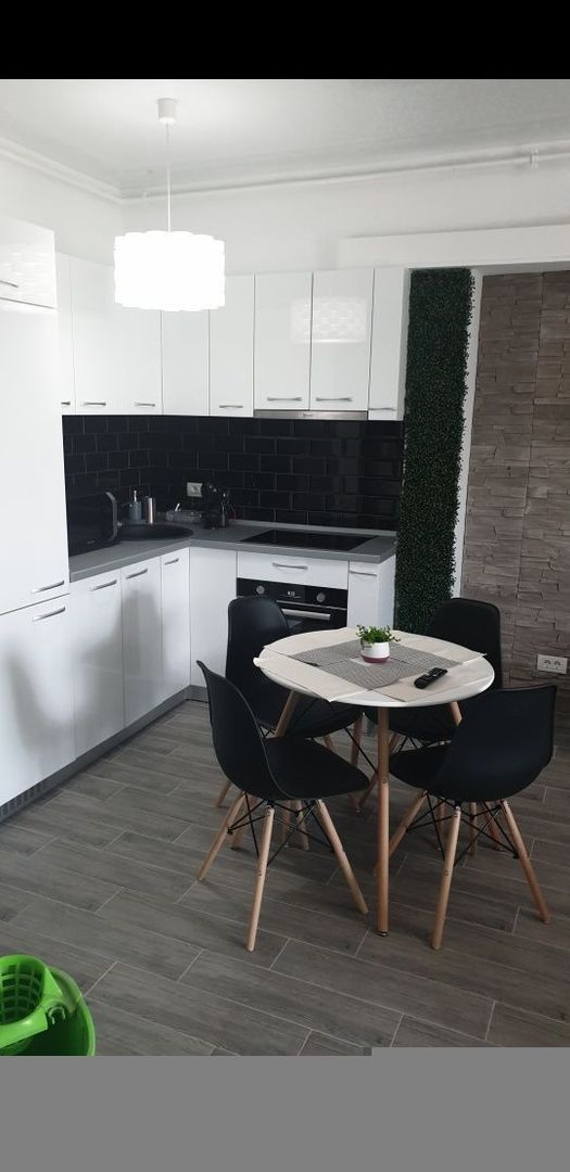 Apartament 2 camere pe termen lung - Vedere La Lac Frontal - Poză 6