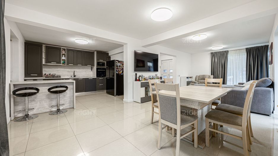 Casa superba | 4 camere | 523 m teren | zona ideala Sanpetru Brasov - Poză 3
