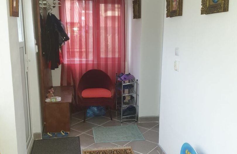 Casa individuala cu 3 camere si 1200 mp teren - zona Mehala - Poză 3