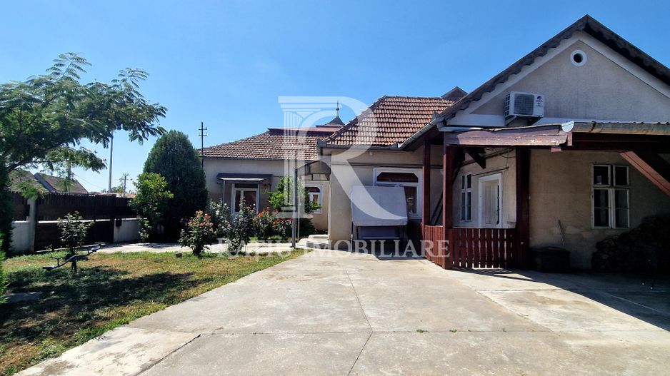 Casa cu 6 camere de vanzare | Teren 557 mp | Salonta | Bihor - Poză 1