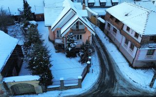 Casa de inchiriat | Pretabila muncitori | 6 Dormitoare | Cisnadioara - Poză 1