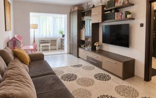 Apartament cu 3 camere/ 70mp/ Zona Targu Cucu - Poză 1