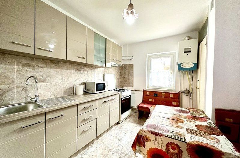 Apartament cu 4 camere zona Aradului - Poză 6