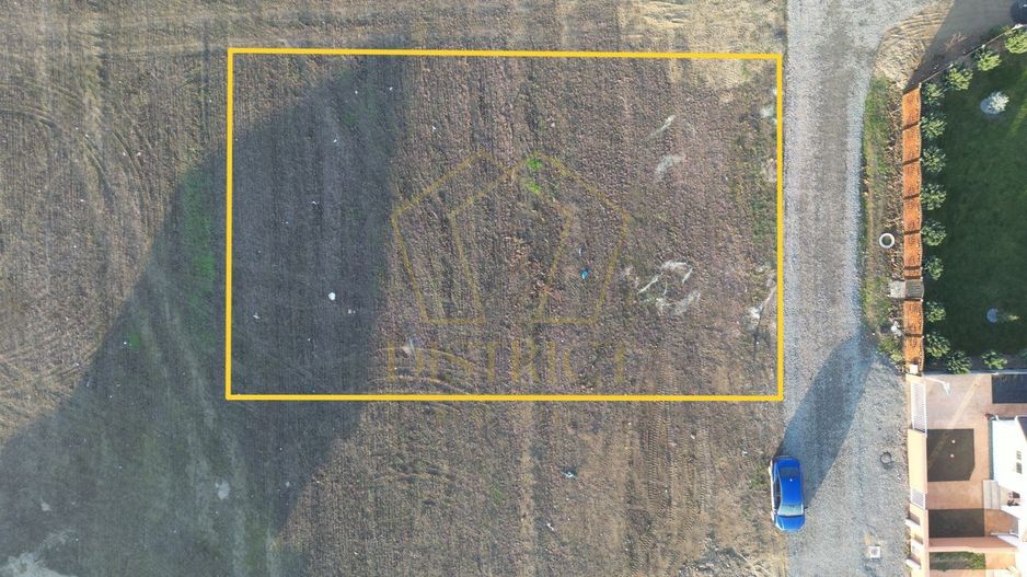 Teren intravilan de duplex sau casa individuala | Mosnita Veche - Poză 2