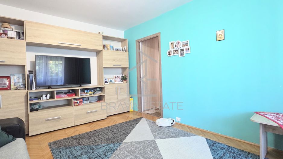 Apartament 3 camere, semidecomandat, mobilat, balcon, Aleea Borșa - Poză 1