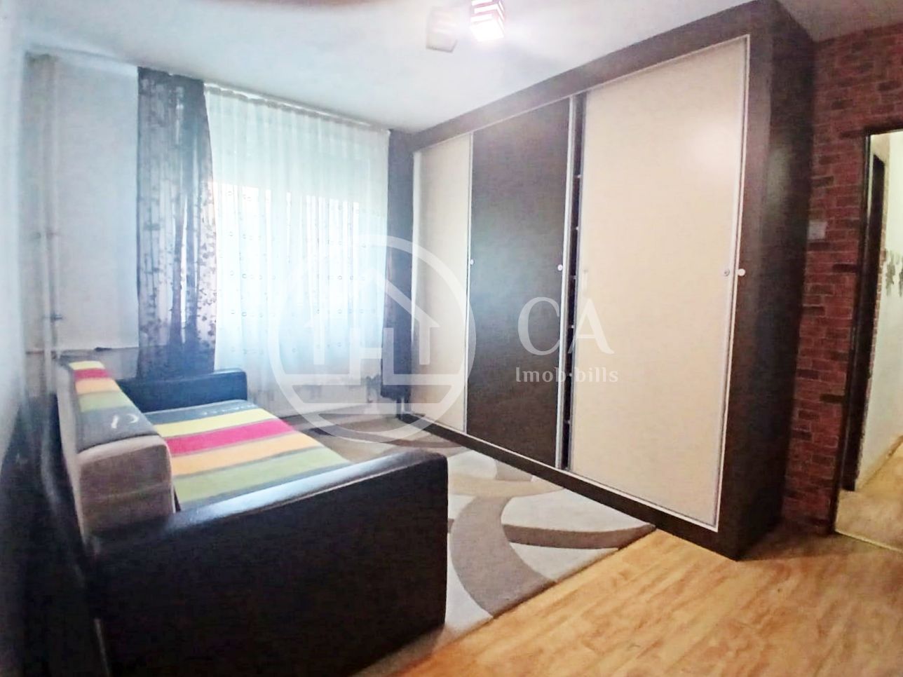 Apartament cu 2 camere de vanzare in zona Rogerius, Oradea - Poză 1