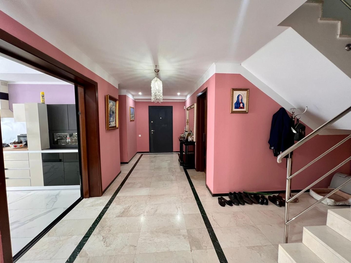 Vila 5 camere de inchiriat in Cosmopolis - Poză 2
