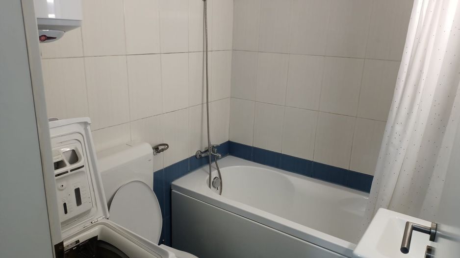 închiriez apartament 2 camere - Poză 6