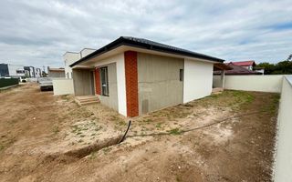 Case individuale, parter + pod, 135 mp utili, teren 400 mp - Poză 12