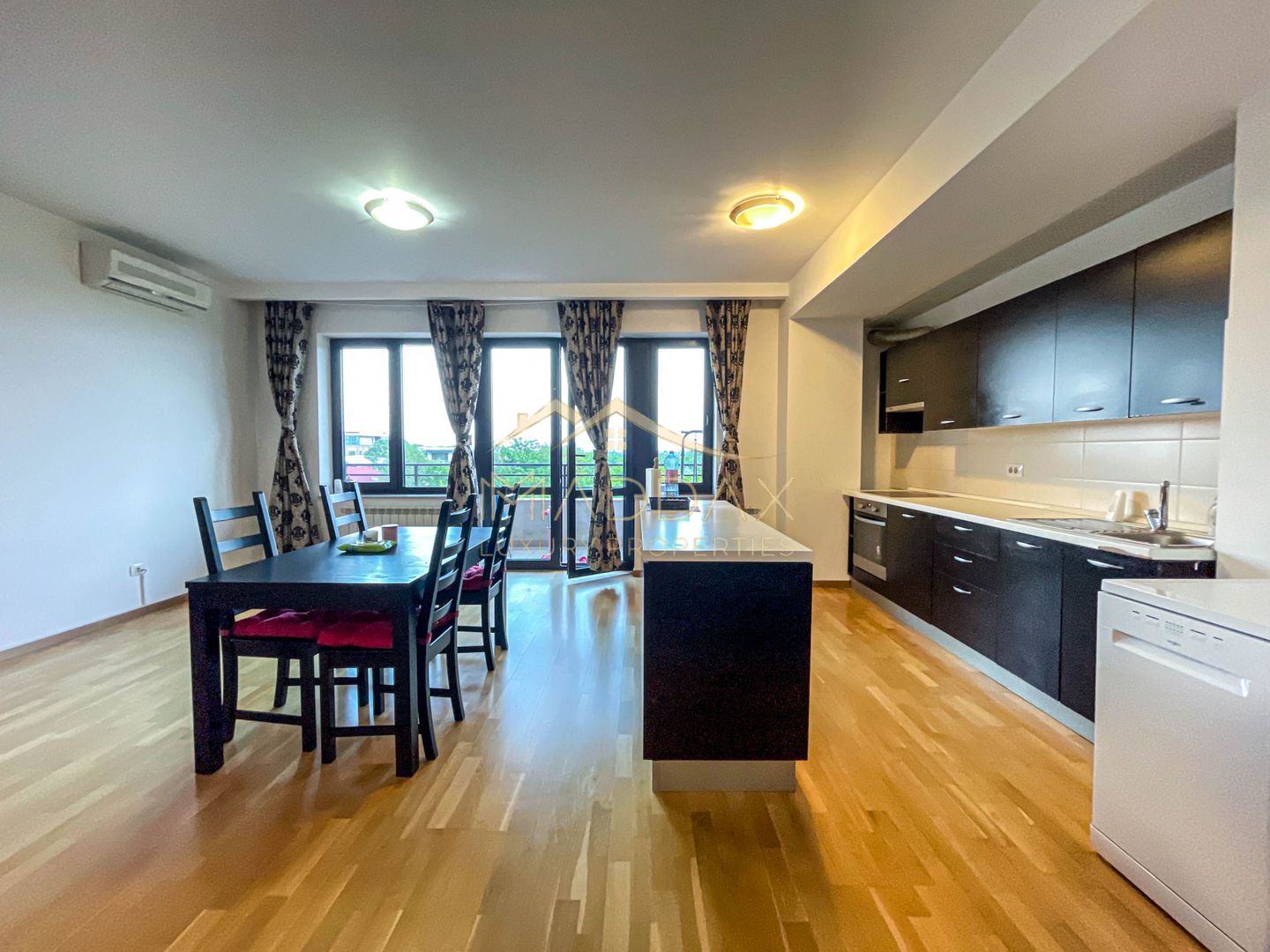 Apartament 4 camere de vanzare II Baneasa II Pipera II Parcare - Poză 3